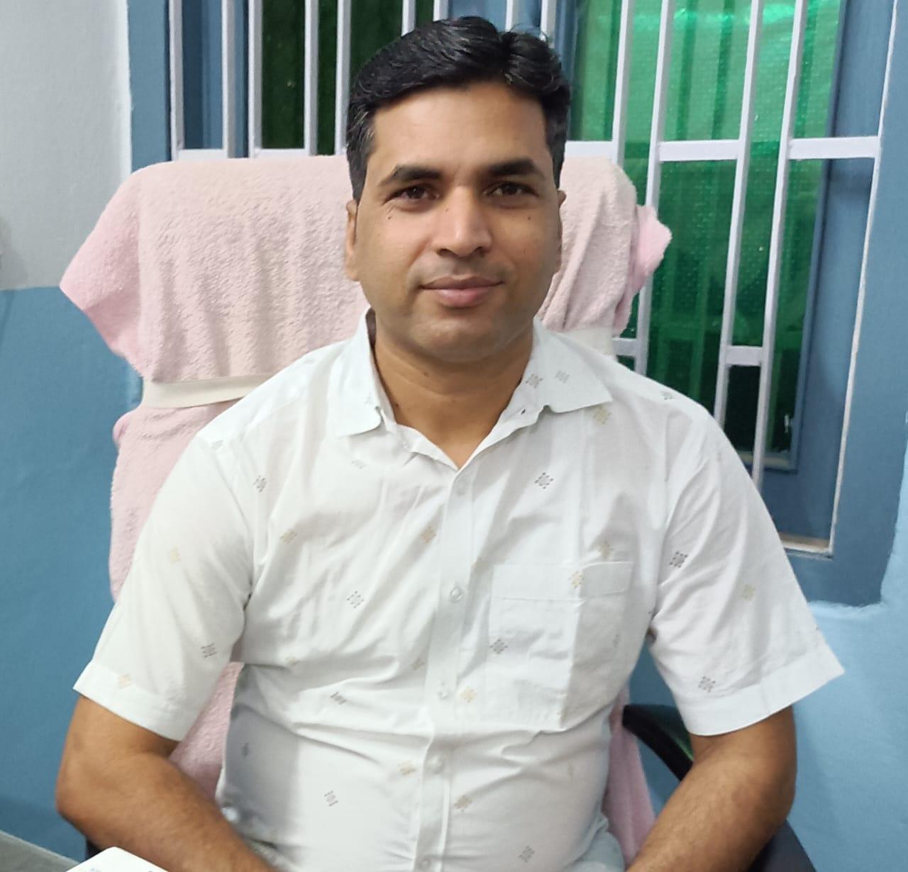 Dr. Rakesh Kumar