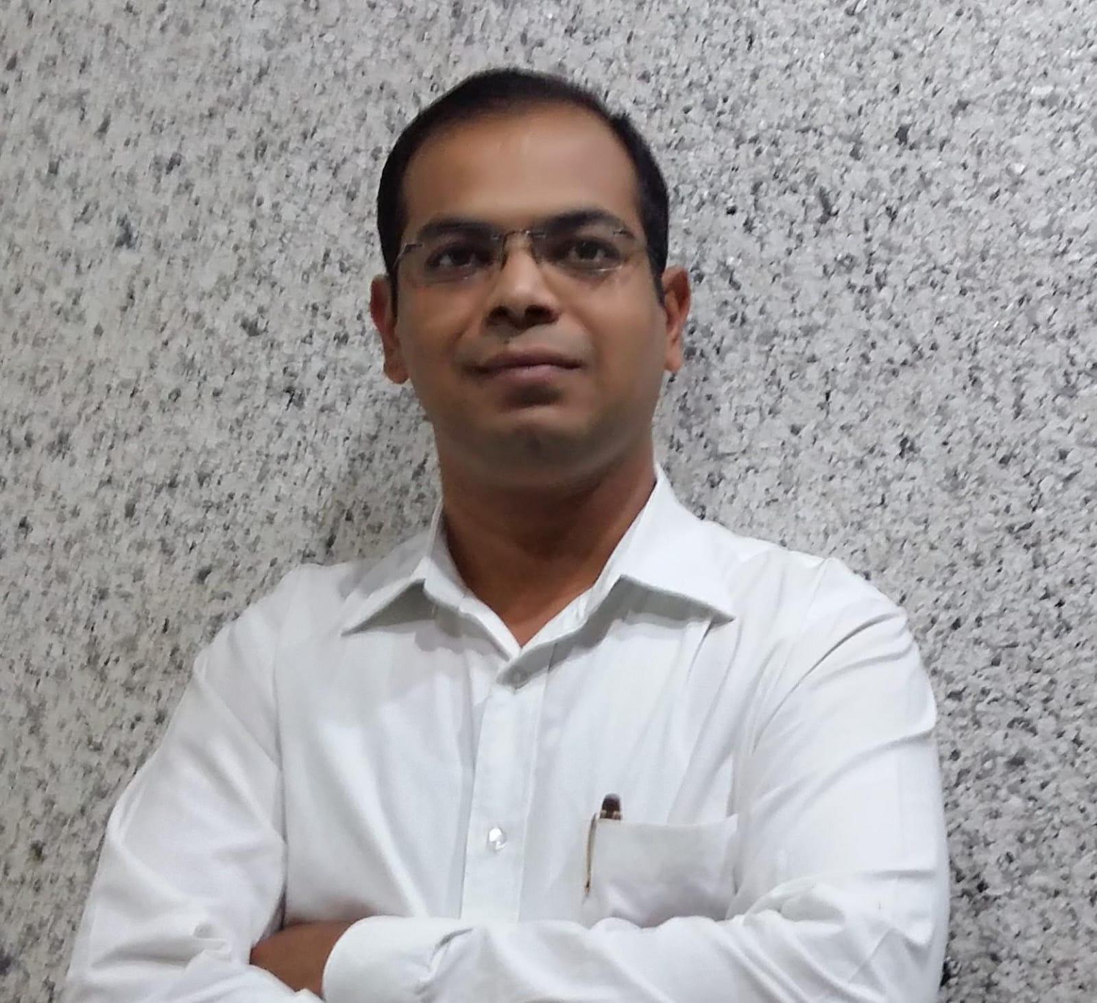 Dr. Vivek Mahajan