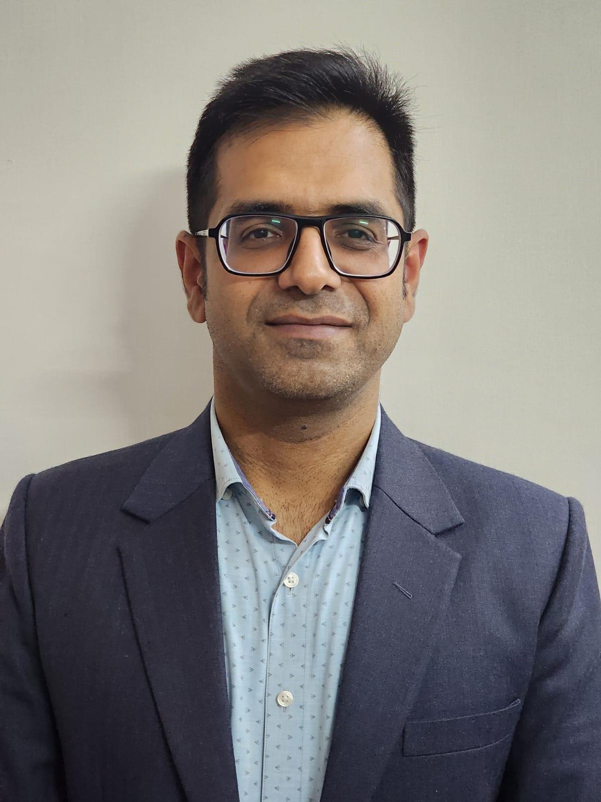 Dr. Gautam kapoor