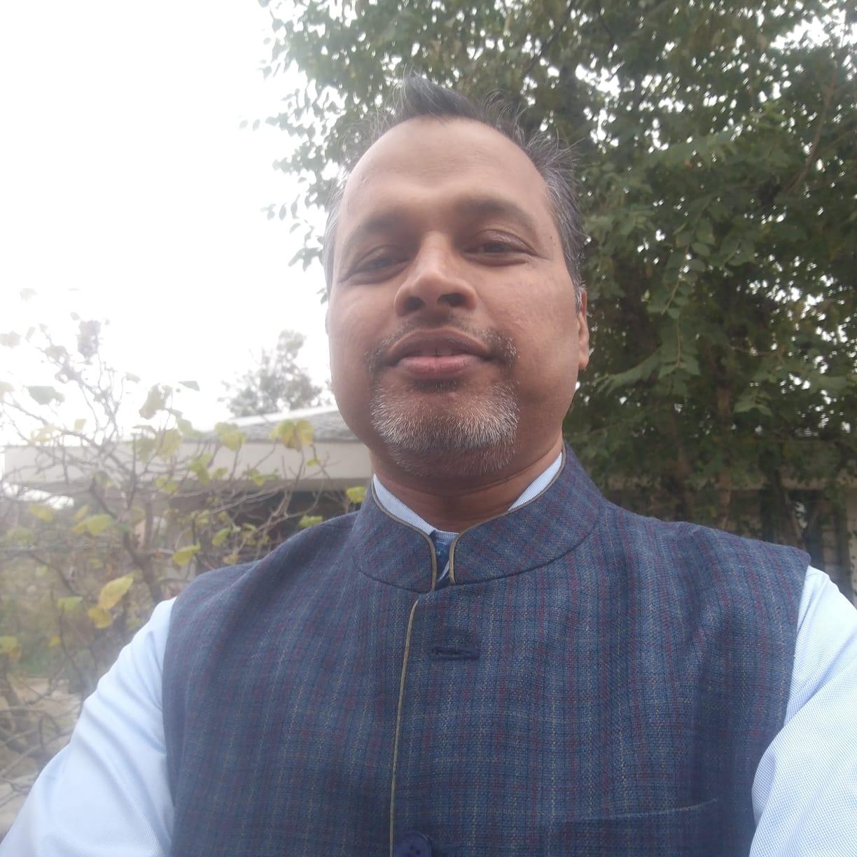 Dr. Naveen Kumar