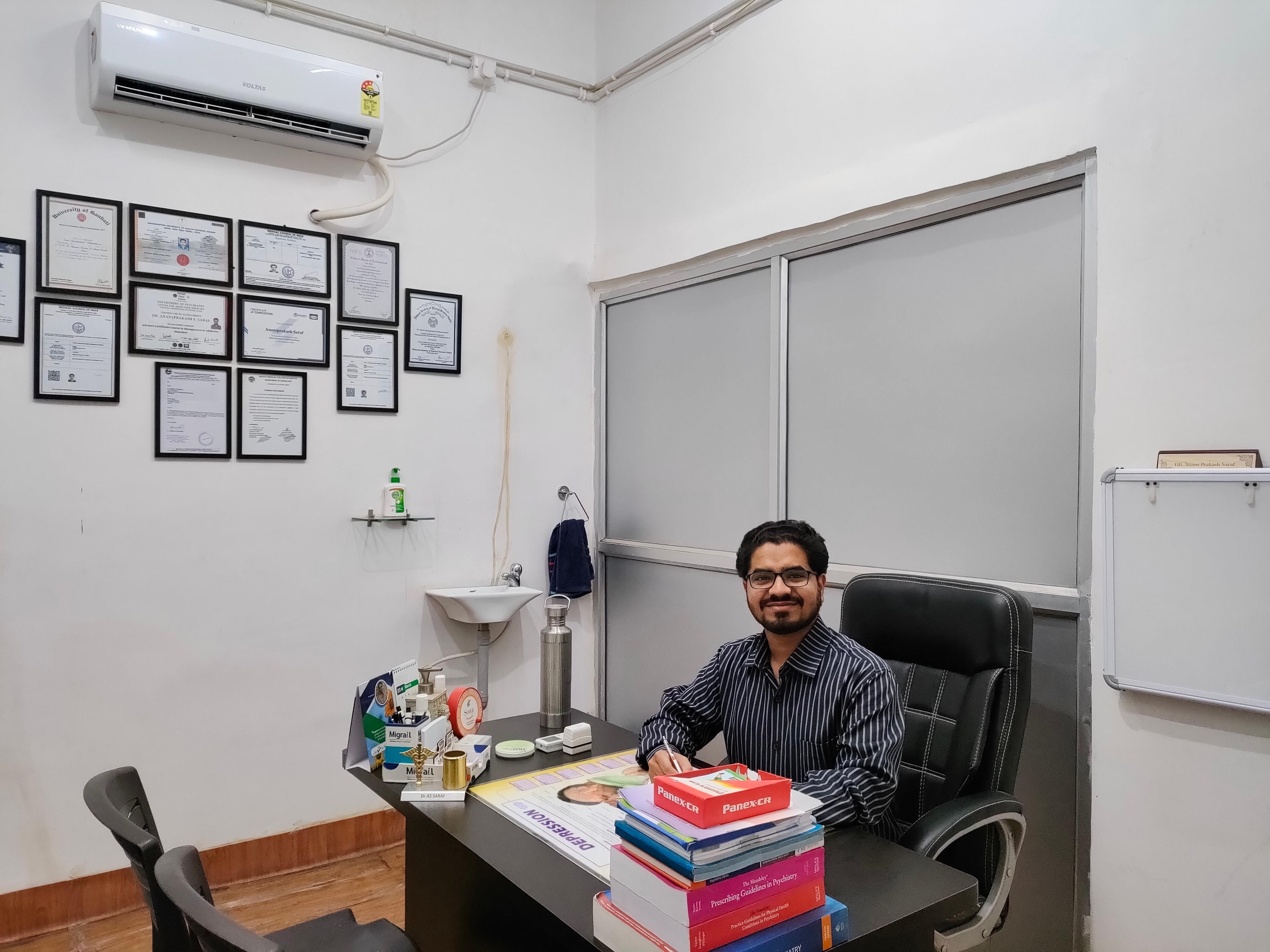 Interior view photo of Swasth Mann Neuro Psychiatric Clinic - Photo 2 at rajnandgaon 491441