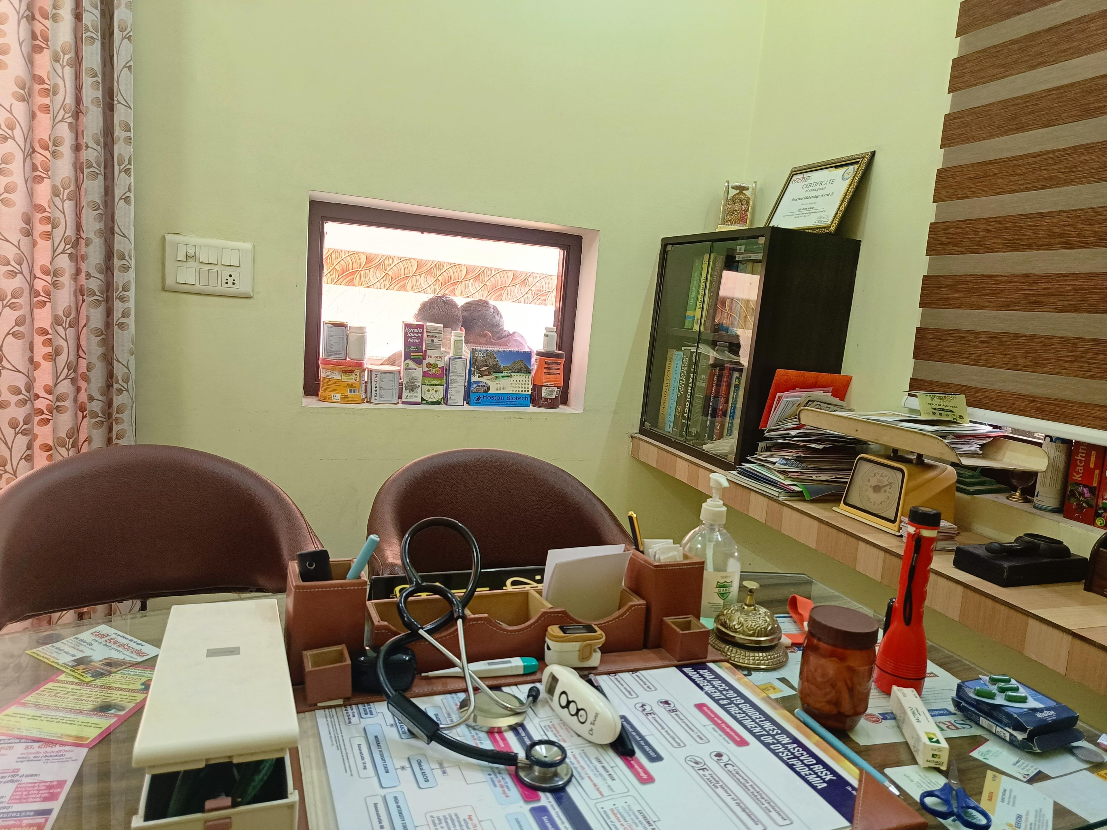 Interior view photo of Devrishi health Care center - Photo 3 at Bichola Kundarki 244411